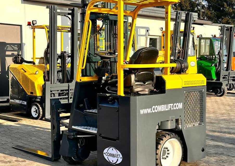 Carretilla de 4 vías Combilift C2500CB - DIESEL - TRIPLEX - 2018 - LIKE NEW: foto 35