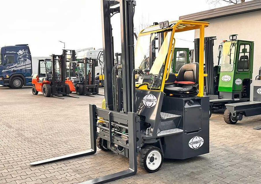 Combilift C2500CB / DUPLEX / 4100MM / DIESEL / FREE LIFT / FORK POSITIONER / SIDE SHIFT / LIKE NEW - Carretilla de 4 vías: foto 2 Combilift C2500CB / DUPLEX / 4100MM / DIESEL / FREE LIFT / FORK POSITIONER / SIDE SHIFT / LIKE NEW - Carretilla de 4 vías: foto 2