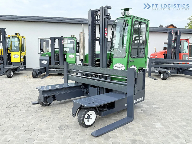 Combilift C3000 / DIESEL / DUPLEX - 4000MM / WIDE FORK POSITIONER 2700MM / FULL HEATED CABIN / ONLY 6905H / CONDITION - LIKE NEW! C3000 / - Carretilla de 4 vías: foto 1 Combilift C3000 / DIESEL / DUPLEX - 4000MM / WIDE FORK POSITIONER 2700MM / FULL HEATED CABIN / ONLY 6905H / CONDITION - LIKE NEW! C3000 / - Carretilla de 4 vías: foto 1