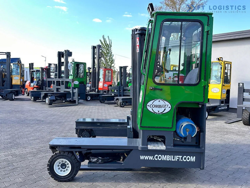 Combilift C4000 / TRIPLEX / 4900MM / LPG / FREE LIFT / FORK SHIFT / LIKE NEW C4000 / TRIPLEX / 4900MM / LPG / FREE LIFT / FORK SHIFT / LIK - Carretilla de 4 vías: foto 2 Combilift C4000 / TRIPLEX / 4900MM / LPG / FREE LIFT / FORK SHIFT / LIKE NEW C4000 / TRIPLEX / 4900MM / LPG / FREE LIFT / FORK SHIFT / LIK - Carretilla de 4 vías: foto 2