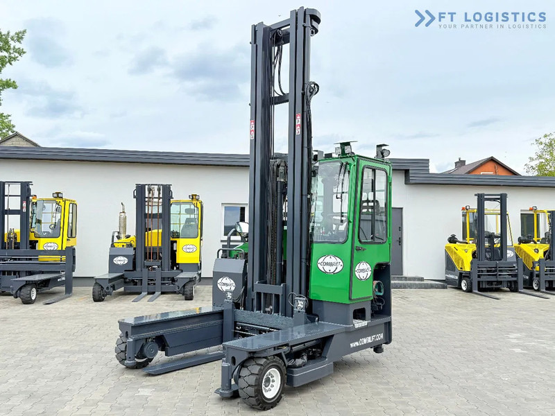 Combilift C4000 / TRIPLEX / 9300MM / FREE LIFT / POSITIONER / GAS / CABIN C4000 / TRIPLEX / 9300MM / FREE LIFT / POSITIONER / GAS / CABIN - Carretilla de 4 vías: foto 1 Combilift C4000 / TRIPLEX / 9300MM / FREE LIFT / POSITIONER / GAS / CABIN C4000 / TRIPLEX / 9300MM / FREE LIFT / POSITIONER / GAS / CABIN - Carretilla de 4 vías: foto 1