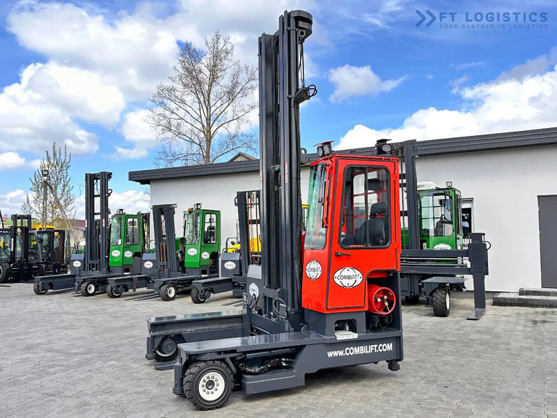 Combilift C4000 / TRIPLEX / 9300MM / FREE LIFT / POSITIONER / LPG / CABIN C4000 / TRIPLEX / 9300MM / FREE LIFT / POSITIONER / LPG / CABIN - Carretilla de 4 vías: foto 3 Combilift C4000 / TRIPLEX / 9300MM / FREE LIFT / POSITIONER / LPG / CABIN C4000 / TRIPLEX / 9300MM / FREE LIFT / POSITIONER / LPG / CABIN - Carretilla de 4 vías: foto 3