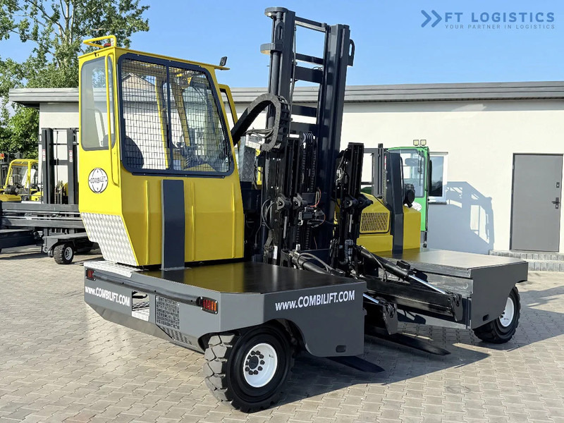 Combilift C6000SR / DUPLEX / 4200MM / LOAD CLAMP ON FORKS / FREE LIFT / DIESEL / POSITIONER / NEW TIRES / LIKE NEW / Wide range of four-wa - Carretilla de 4 vías: foto 2 Combilift C6000SR / DUPLEX / 4200MM / LOAD CLAMP ON FORKS / FREE LIFT / DIESEL / POSITIONER / NEW TIRES / LIKE NEW / Wide range of four-wa - Carretilla de 4 vías: foto 2