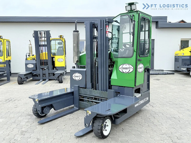 Combilift Combilift C3000 / DIESEL / TRIPLEX 4900MM / FREE LIFT / FORK POSITIONER / HEATING / FULL CABIN / PERFECT CONDITION / Wide range - Carretilla de 4 vías: foto 4 Combilift Combilift C3000 / DIESEL / TRIPLEX 4900MM / FREE LIFT / FORK POSITIONER / HEATING / FULL CABIN / PERFECT CONDITION / Wide range - Carretilla de 4 vías: foto 4