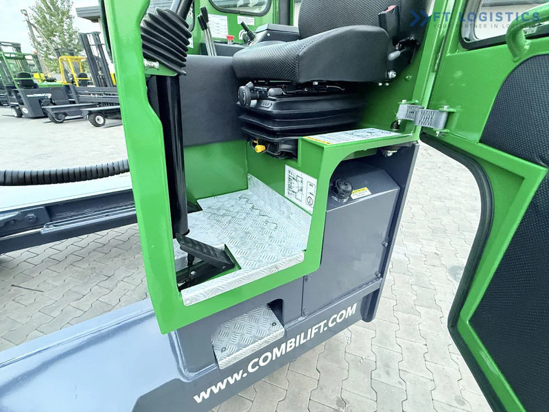 Carretilla de 4 vías Combilift Combilift C4500 / DIESEL / DUPLEX 4000MM / WIDE FORK POSITIONER / HEATING / FULL CABIN / PERFECT CONDITION / Wide range of four-: foto 16 Carretilla de 4 vías Combilift Combilift C4500 / DIESEL / DUPLEX 4000MM / WIDE FORK POSITIONER / HEATING / FULL CABIN / PERFECT CONDITION / Wide range of four-: foto 16