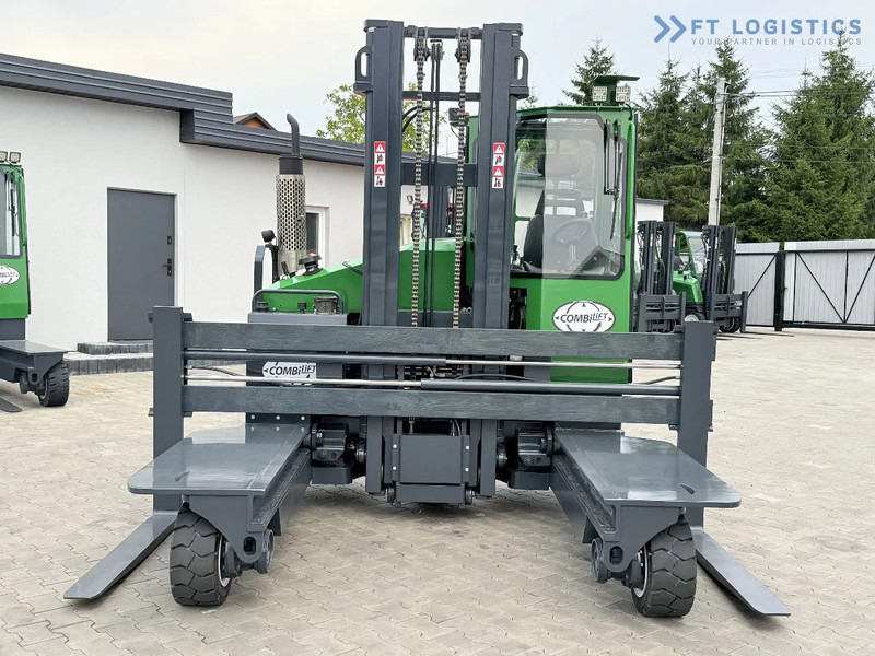 Carretilla de 4 vías Combilift Combilift C4500 / DIESEL / DUPLEX 4000MM / WIDE FORK POSITIONER / HEATING / FULL CABIN / PERFECT CONDITION / Wide range of four-: foto 6 Carretilla de 4 vías Combilift Combilift C4500 / DIESEL / DUPLEX 4000MM / WIDE FORK POSITIONER / HEATING / FULL CABIN / PERFECT CONDITION / Wide range of four-: foto 6