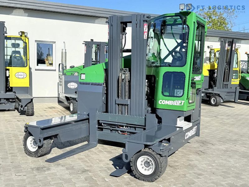 Combilift Combilift FOUR-WAY MULTIDIRECTIONAL FORKLIFT C4500 / DIESEL / TRIPLEX 4900MM / ONLY 4854 HOURS / FORK POSITIONER / FULL CABIN – - Carretilla de 4 vías: foto 5 Combilift Combilift FOUR-WAY MULTIDIRECTIONAL FORKLIFT C4500 / DIESEL / TRIPLEX 4900MM / ONLY 4854 HOURS / FORK POSITIONER / FULL CABIN – - Carretilla de 4 vías: foto 5