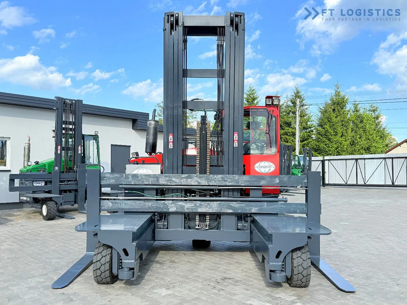 Combilift Combilift Wózki 4-kierunkowe C8000 / GAS / TRIPLEX 8300 / WIDE FORK POSITIRONER / FREE-LIFT / A comprehensive range of four-way - Carretilla de 4 vías: foto 4 Combilift Combilift Wózki 4-kierunkowe C8000 / GAS / TRIPLEX 8300 / WIDE FORK POSITIRONER / FREE-LIFT / A comprehensive range of four-way - Carretilla de 4 vías: foto 4
