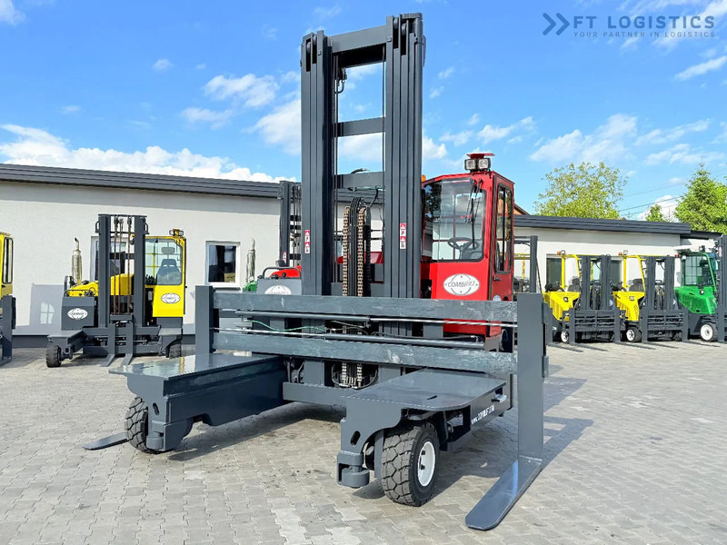Combilift Combilift Wózki 4-kierunkowe C8000 / GAS / TRIPLEX 8300 / WIDE FORK POSITIRONER / FREE-LIFT / A comprehensive range of four-way - Carretilla de 4 vías: foto 3 Combilift Combilift Wózki 4-kierunkowe C8000 / GAS / TRIPLEX 8300 / WIDE FORK POSITIRONER / FREE-LIFT / A comprehensive range of four-way - Carretilla de 4 vías: foto 3