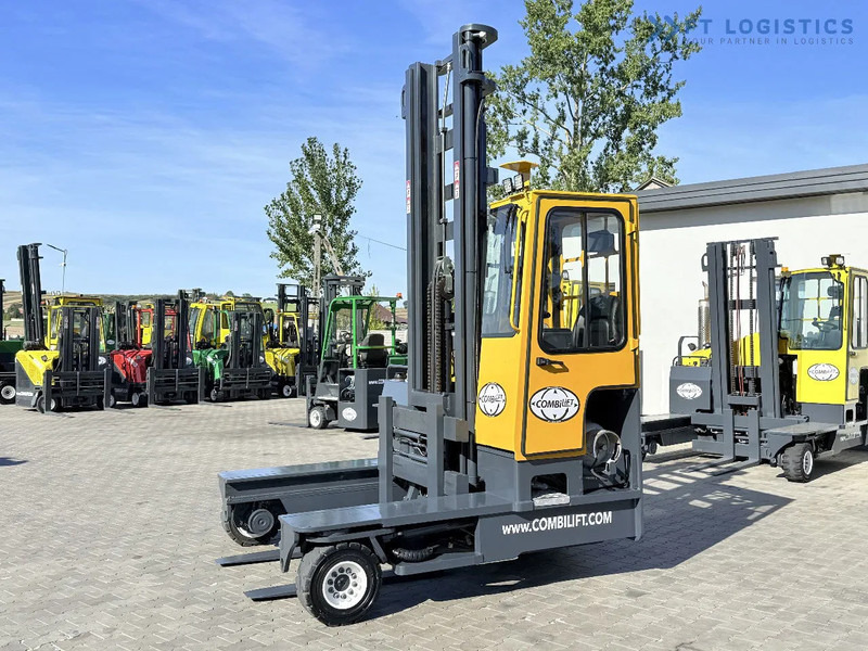 Combilift FOUR-WAY MULTIDIRECTIONAL FORKLIFT / C4000 / DUPLEX - 5500MM / FREE-LIFT / FORKS POSITIONER / LIKE-NEW FOUR-WAY MULTIDIRECTIONAL - Carretilla de 4 vías: foto 3 Combilift FOUR-WAY MULTIDIRECTIONAL FORKLIFT / C4000 / DUPLEX - 5500MM / FREE-LIFT / FORKS POSITIONER / LIKE-NEW FOUR-WAY MULTIDIRECTIONAL - Carretilla de 4 vías: foto 3