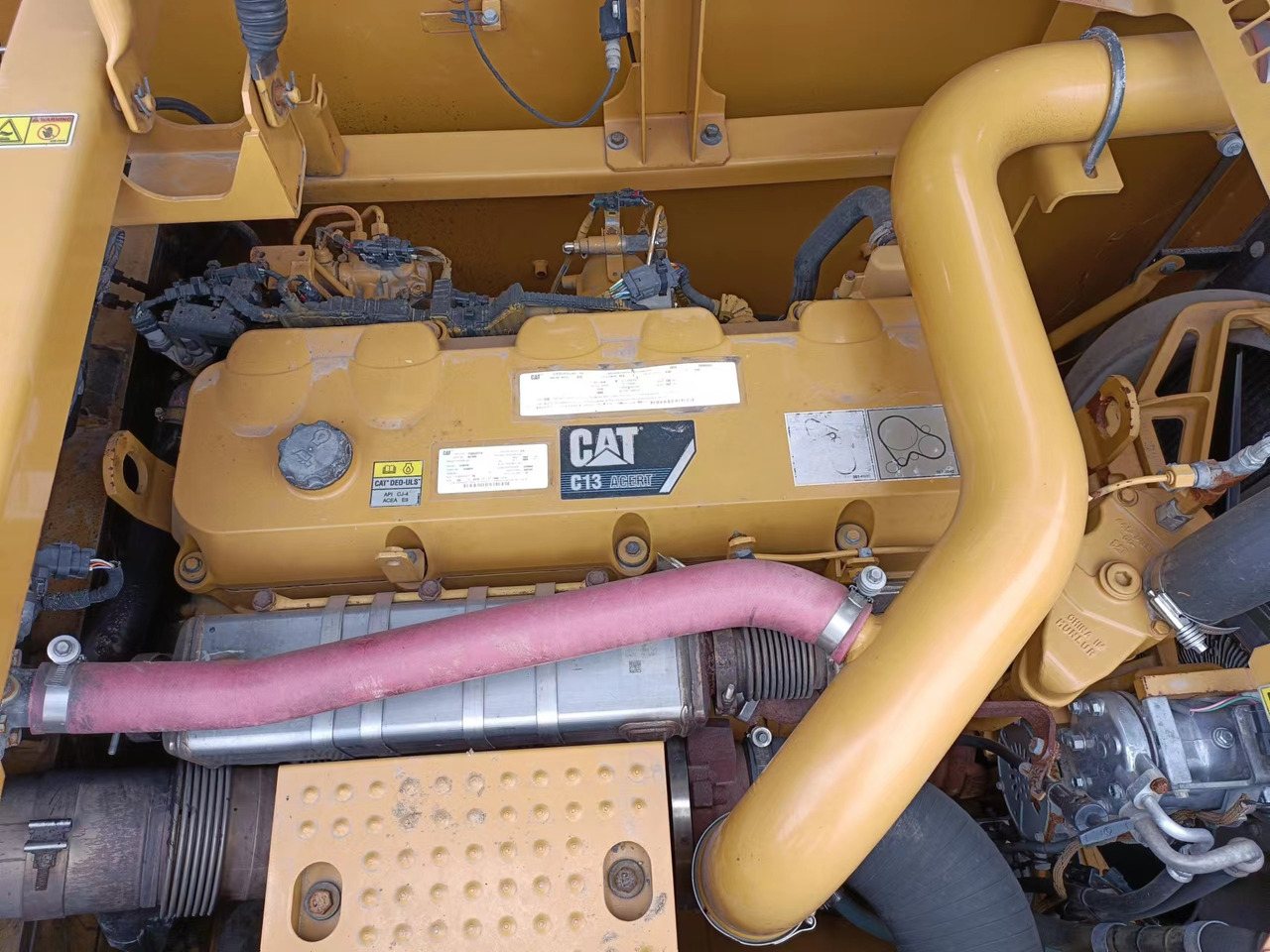 CATERPILLAR C13 - Motor para Excavadora: foto 1 CATERPILLAR C13 - Motor para Excavadora: foto 1