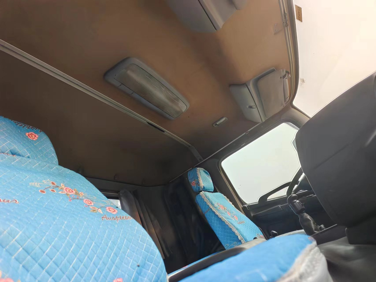 HINO HINO 700 - Cabeza tractora: foto 5 HINO HINO 700 - Cabeza tractora: foto 5