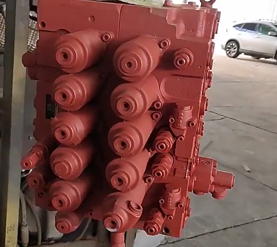 HYUNDAI R210-7 31Q6-16113 31Q6-16111 - Válvula hidráulica para Excavadora: foto 4 HYUNDAI R210-7 31Q6-16113 31Q6-16111 - Válvula hidráulica para Excavadora: foto 4