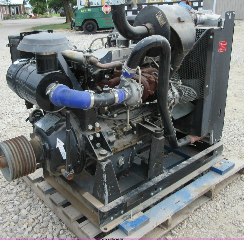 ISUZU 4HK1 - Motor y piezas para Excavadora: foto 2 ISUZU 4HK1 - Motor y piezas para Excavadora: foto 2