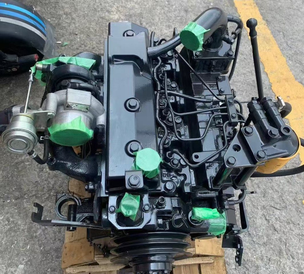 KOMATSU 4D95LE-3 - Motor para Excavadora: foto 3 KOMATSU 4D95LE-3 - Motor para Excavadora: foto 3