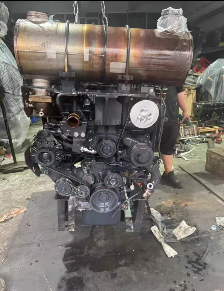 KOMATSU 4D95LE-6 - Motor para Excavadora: foto 4 KOMATSU 4D95LE-6 - Motor para Excavadora: foto 4