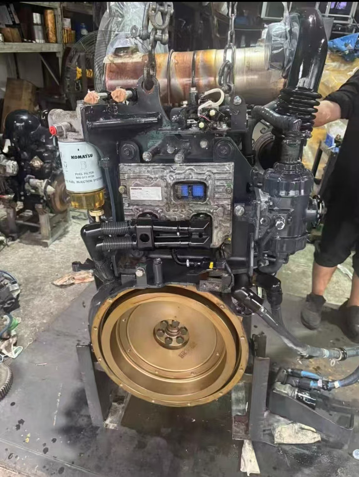 KOMATSU 4D95LE-6 - Motor para Excavadora: foto 3 KOMATSU 4D95LE-6 - Motor para Excavadora: foto 3