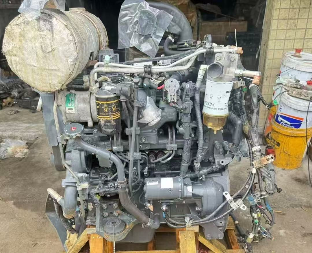 KOMATSU 4D95LE-6 - Motor para Excavadora: foto 1 KOMATSU 4D95LE-6 - Motor para Excavadora: foto 1