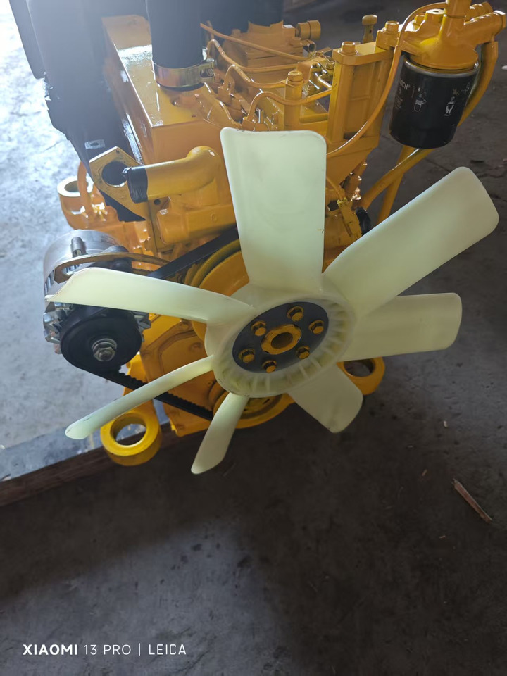 KOMATSU 4D95LE - Motor para Excavadora: foto 1 KOMATSU 4D95LE - Motor para Excavadora: foto 1