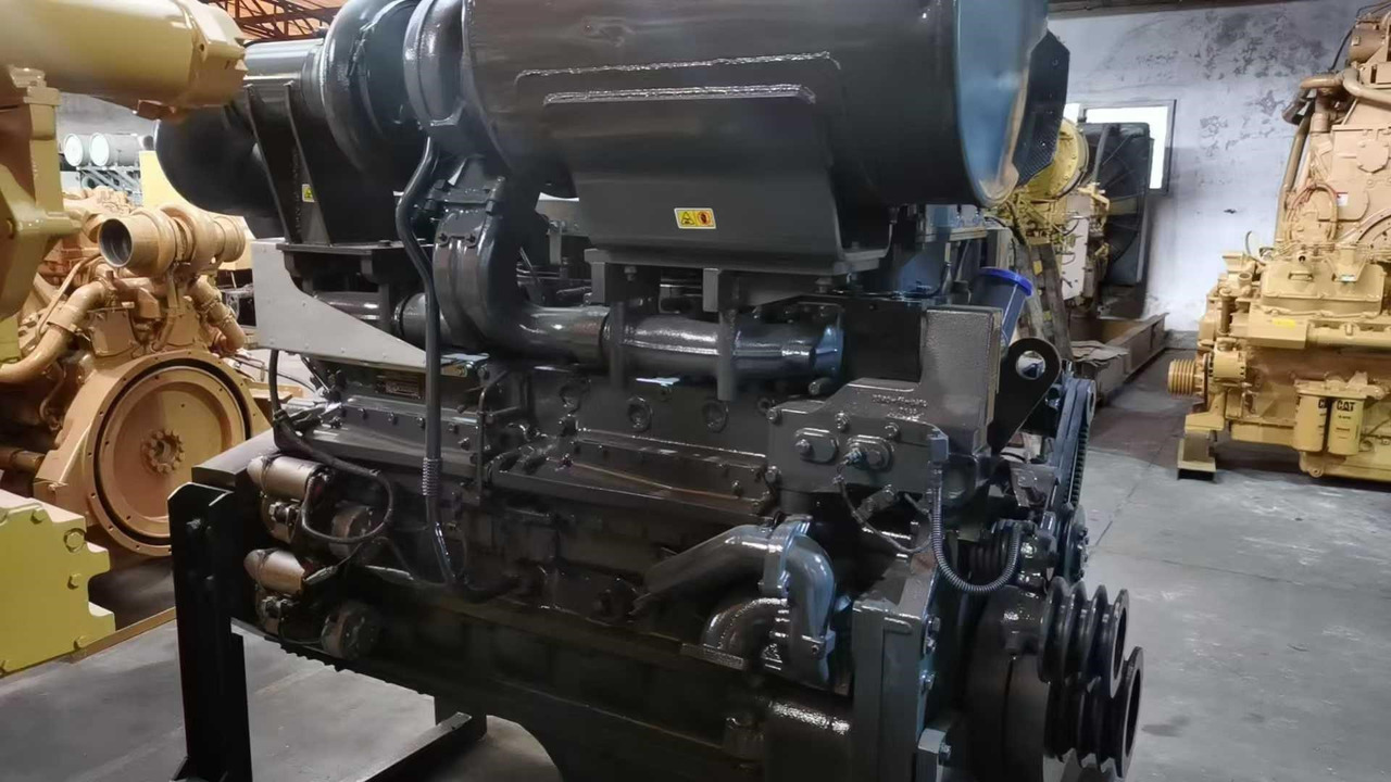 KOMATSU 6D170E - Motor para Excavadora: foto 1 KOMATSU 6D170E - Motor para Excavadora: foto 1