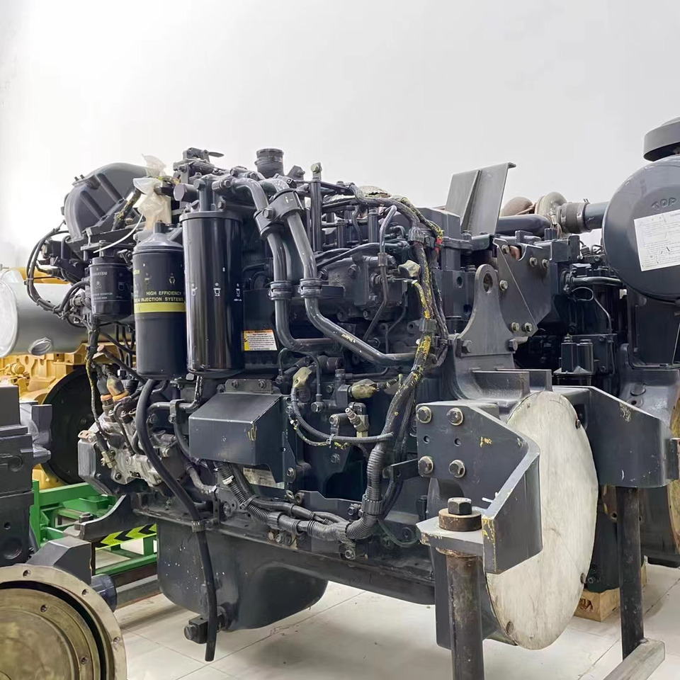 KOMATSU SAA6D125E-5 - Motor para Excavadora: foto 2 KOMATSU SAA6D125E-5 - Motor para Excavadora: foto 2