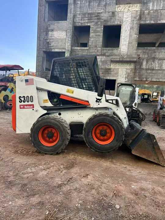 100%Ready Bobcat S300 Well Sold Most Famous Brand High Quality Bobcat S300 Skid Steer Loader for Sale - Cargadora de ruedas: foto 2 100%Ready Bobcat S300 Well Sold Most Famous Brand High Quality Bobcat S300 Skid Steer Loader for Sale - Cargadora de ruedas: foto 2