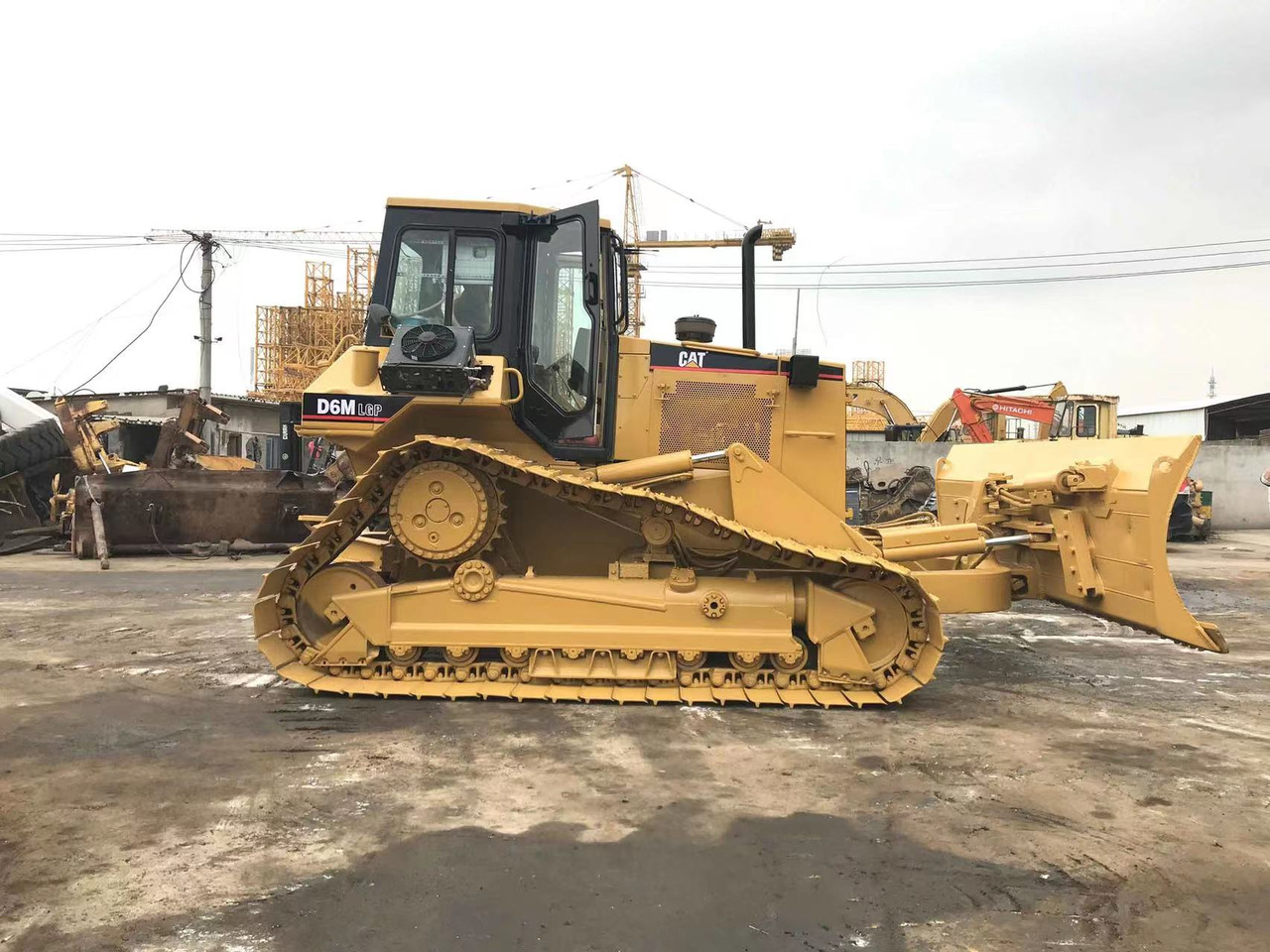 BULLDOZER Good Condition D6m Mini Bulldozer New Crawler Bulldozer with Parts Price Bulldozers - Bulldozer: foto 2 BULLDOZER Good Condition D6m Mini Bulldozer New Crawler Bulldozer with Parts Price Bulldozers - Bulldozer: foto 2