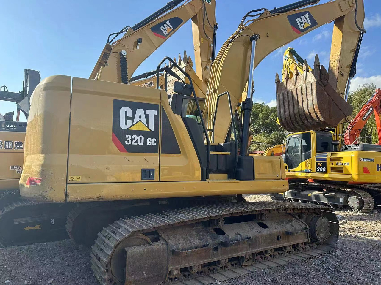 EXCAVATOR Used CAT 320GC Hydraulic Excavator Caterpillar Multi-Function Used Excavator with Hammer for Construction Project - Excavadora de cadenas: foto 1 EXCAVATOR Used CAT 320GC Hydraulic Excavator Caterpillar Multi-Function Used Excavator with Hammer for Construction Project - Excavadora de cadenas: foto 1
