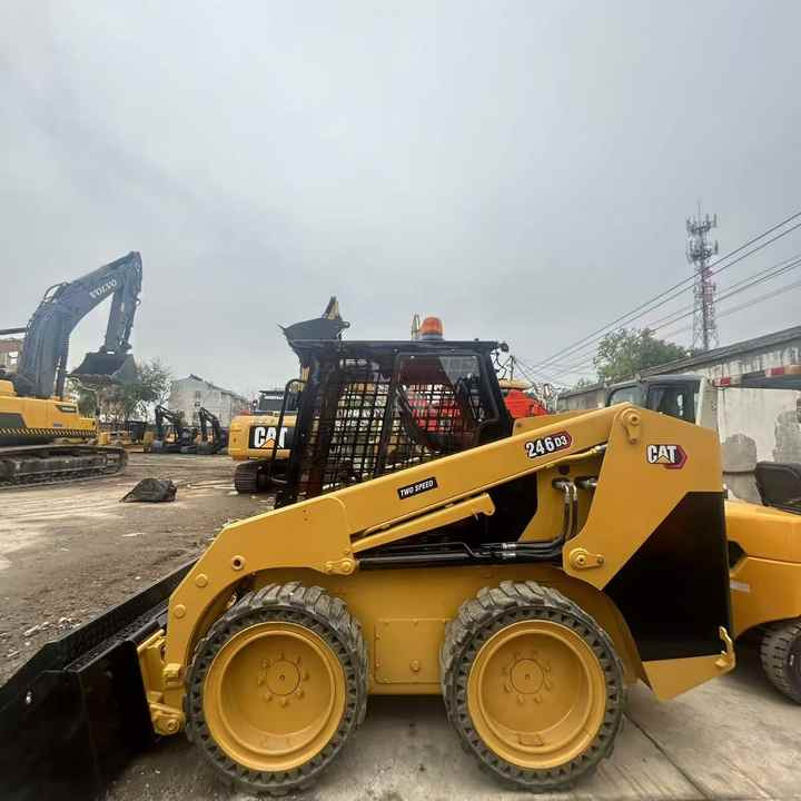 High Quality Used Cat 246D3 Excavator with Low Working Hours and Best Price Used Cat 246D3 Machine with Cheap Price for Sale - Minicargadora: foto 1 High Quality Used Cat 246D3 Excavator with Low Working Hours and Best Price Used Cat 246D3 Machine with Cheap Price for Sale - Minicargadora: foto 1