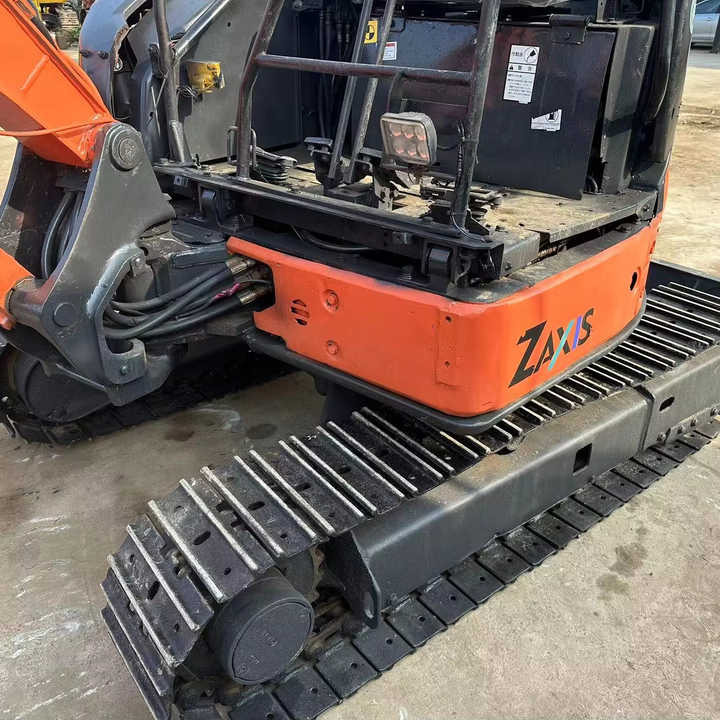 Mini 3-Ton Excavator used Hitachi ZX30 excavator with Excellent Performance and Low Price for sale! - Excavadora: foto 1 Mini 3-Ton Excavator used Hitachi ZX30 excavator with Excellent Performance and Low Price for sale! - Excavadora: foto 1