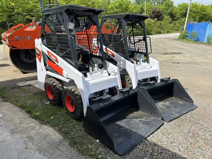 Used Bobcat S70 Skid Teer in Stock Good Condition bobcat S70 S160 185 300 330 Skid Steer for Sale - Minicargadora: foto 3 Used Bobcat S70 Skid Teer in Stock Good Condition bobcat S70 S160 185 300 330 Skid Steer for Sale - Minicargadora: foto 3