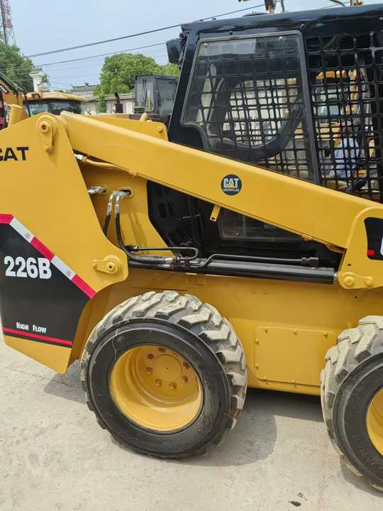 Used Caterpillar 226b Skid Steer with Excellent Performance on Sale Road Working Equipment - Minicargadora: foto 2 Used Caterpillar 226b Skid Steer with Excellent Performance on Sale Road Working Equipment - Minicargadora: foto 2