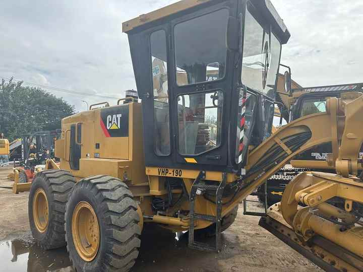 Used Caterpillar CAT 140k Land Road Motor Grader CAT140k Used Grader Cheap Price for Sale - Grader: foto 5 Used Caterpillar CAT 140k Land Road Motor Grader CAT140k Used Grader Cheap Price for Sale - Grader: foto 5