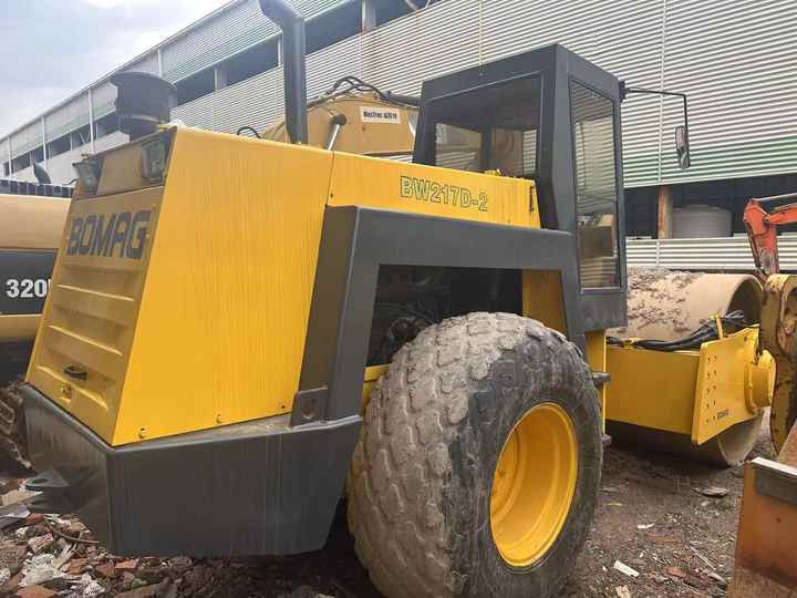 Used Heavy Construction Equipment BW217D Second Hand Road Rollers Used Machine Hot Sale - Compactador: foto 5 Used Heavy Construction Equipment BW217D Second Hand Road Rollers Used Machine Hot Sale - Compactador: foto 5