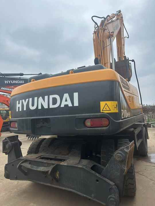 Used Hyundai Korea Hydraulic Excavator Hyundai 210-9 Excavator Excellent Condition 21 Ton Used Excavator For Sale - Excavadora: foto 3 Used Hyundai Korea Hydraulic Excavator Hyundai 210-9 Excavator Excellent Condition 21 Ton Used Excavator For Sale - Excavadora: foto 3