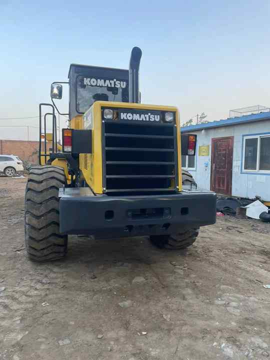 Used Komatsu WA380-3 Front Loader in Very Good Condition Strong Power komatsu 380 Wheel Loader Low Price Hot Sale - Cargadora de ruedas: foto 4 Used Komatsu WA380-3 Front Loader in Very Good Condition Strong Power komatsu 380 Wheel Loader Low Price Hot Sale - Cargadora de ruedas: foto 4