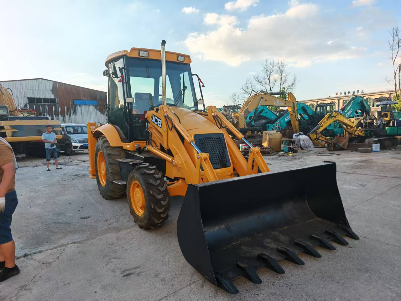 Used Second-hand Backhoe JCB 3CX - Retroexcavadora: foto 1 Used Second-hand Backhoe JCB 3CX - Retroexcavadora: foto 1