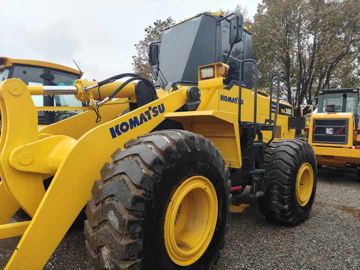 Used komatsu WA380-3 Wheel Loader Hot Sale Original Japan Brand Koamtsu Wheel Loader for Sale - Cargadora de ruedas: foto 4 Used komatsu WA380-3 Wheel Loader Hot Sale Original Japan Brand Koamtsu Wheel Loader for Sale - Cargadora de ruedas: foto 4