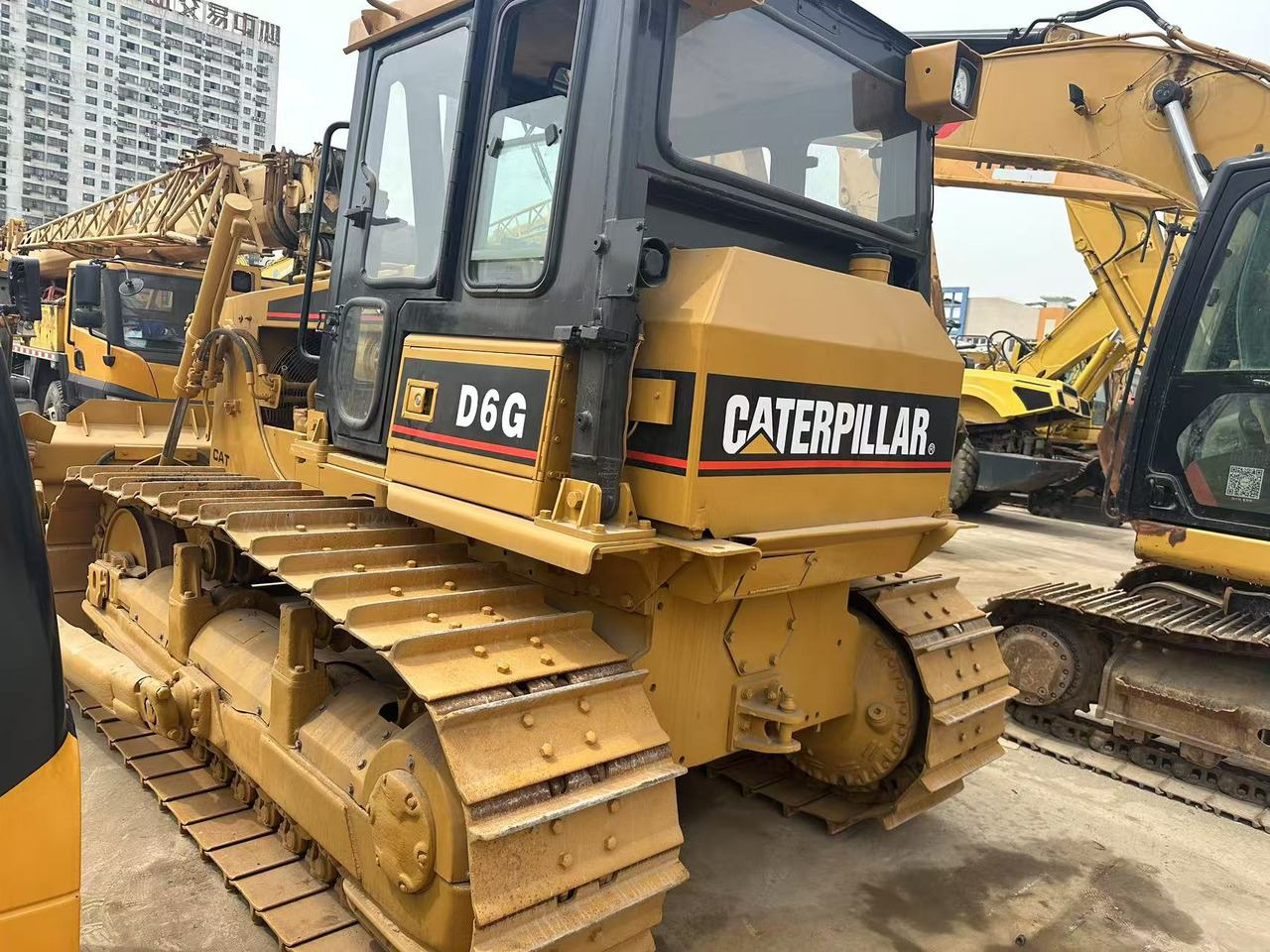 CATERPILLAR D6G - Bulldozer: foto 1 CATERPILLAR D6G - Bulldozer: foto 1