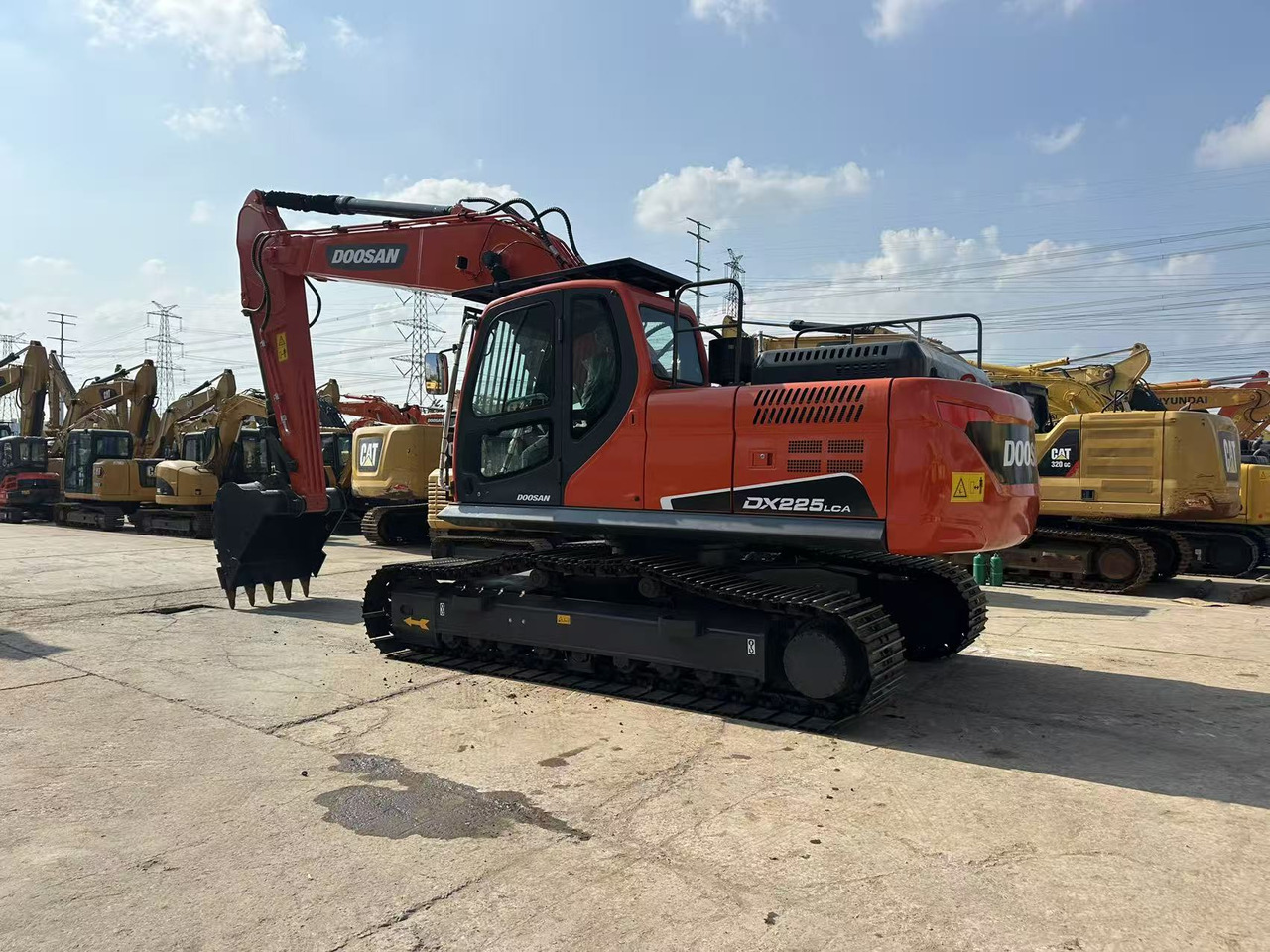DOOSAN DX225LCA - Excavadora de cadenas: foto 2 DOOSAN DX225LCA - Excavadora de cadenas: foto 2