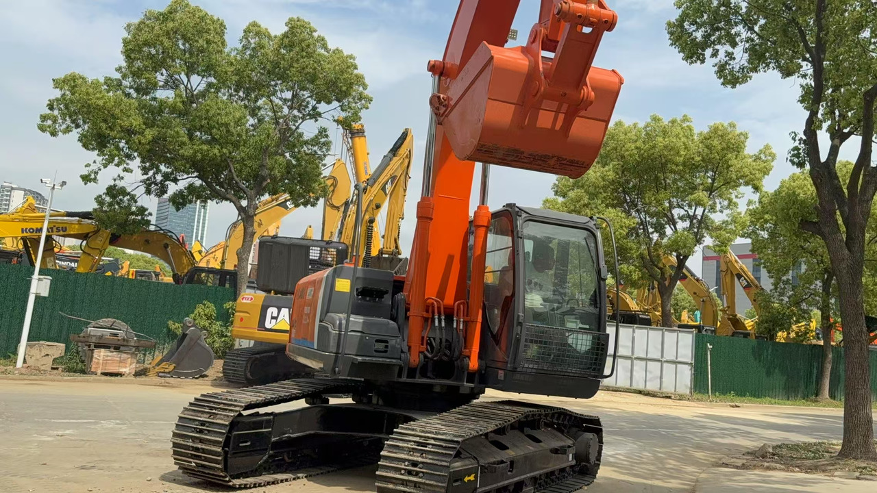 HITACHI ZX200 - Excavadora de cadenas: foto 3 HITACHI ZX200 - Excavadora de cadenas: foto 3