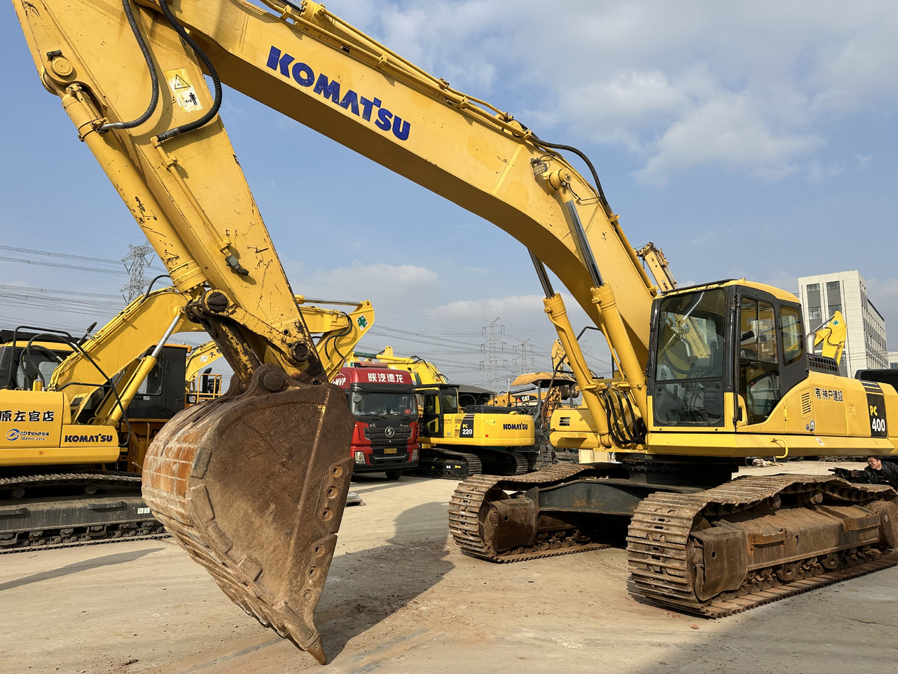 KOMATSU PC400-7 - Excavadora de cadenas: foto 1 KOMATSU PC400-7 - Excavadora de cadenas: foto 1