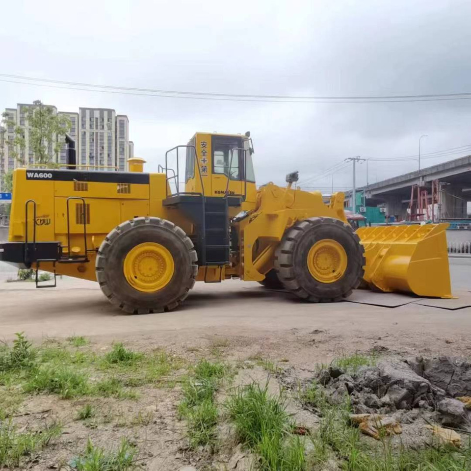 KOMATSU WA600-3 - Cargadora de ruedas: foto 4 KOMATSU WA600-3 - Cargadora de ruedas: foto 4