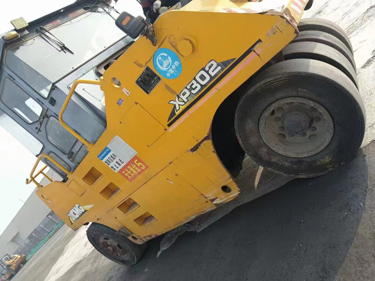 XCMG XP302 - Apisonadora de asfalto: foto 2 XCMG XP302 - Apisonadora de asfalto: foto 2