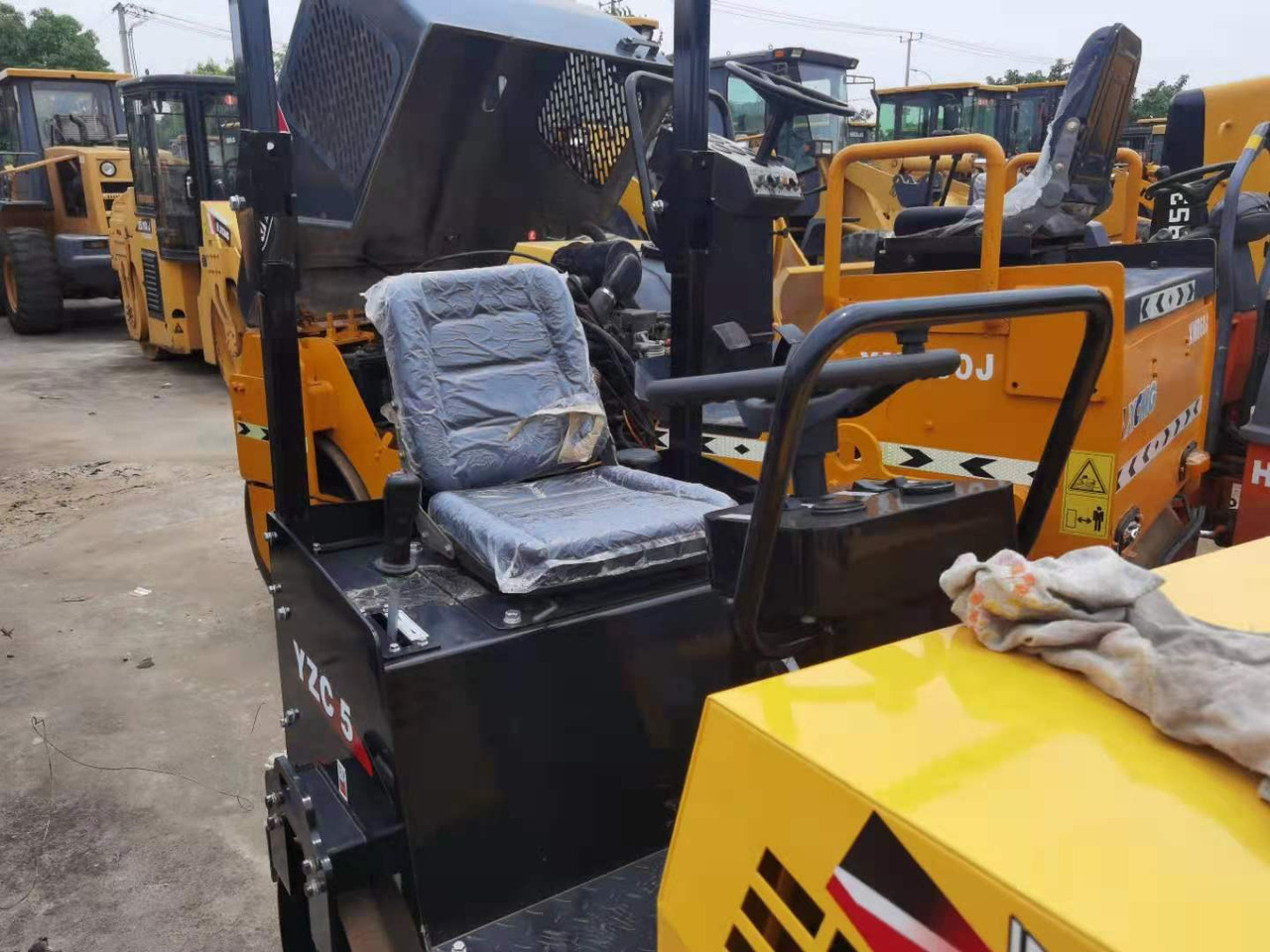 XCMG YZC5 - Apisonadora de asfalto: foto 4 XCMG YZC5 - Apisonadora de asfalto: foto 4