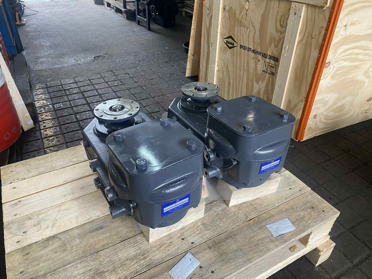 305/295 Dana Spicer - Caja de cambios para Maquinaria de construcción: foto 1 305/295 Dana Spicer - Caja de cambios para Maquinaria de construcción: foto 1