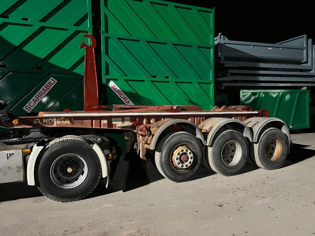 ANDREOLI SEMIRIMORCHIO ANDREOLI SCARRABILE - Remolque multilift/ Portacontenedores de cadenas: foto 2 ANDREOLI SEMIRIMORCHIO ANDREOLI SCARRABILE - Remolque multilift/ Portacontenedores de cadenas: foto 2
