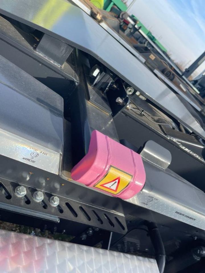 BLOCCAGGIO POSTERIORE ESTERNO - Bastidor/ Chasis para Camión: foto 4 BLOCCAGGIO POSTERIORE ESTERNO - Bastidor/ Chasis para Camión: foto 4