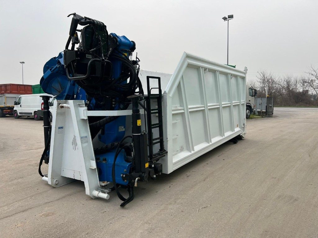 CONTAINER SCARRABILE USATO A CIELO APERTO CON GRU - Contenedor de gancho: foto 1 CONTAINER SCARRABILE USATO A CIELO APERTO CON GRU - Contenedor de gancho: foto 1