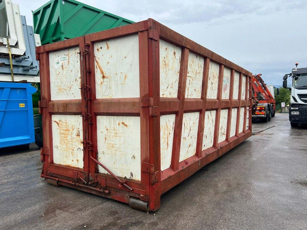 CONTAINER SCARRABILE USATO A CIELO APERTO - Contenedor de gancho: foto 3 CONTAINER SCARRABILE USATO A CIELO APERTO - Contenedor de gancho: foto 3